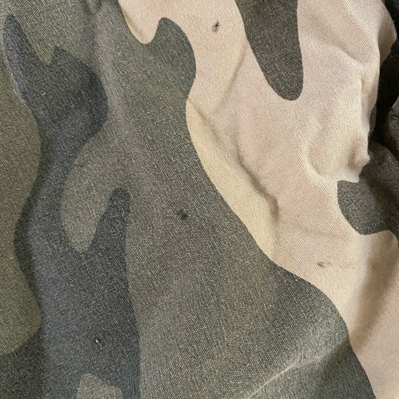 CARBON  Extreme CAMO shorts men 38” - Picture 6 of 8